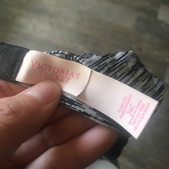 NWOT Victoria’s Secret Pink & Grey Push Up Bra Set - Picture 6 of 7